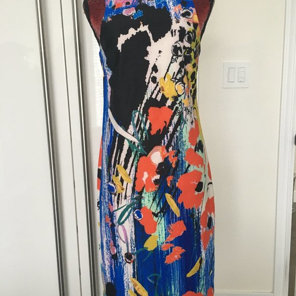 Fun Little Dress - Picture 3 of 9